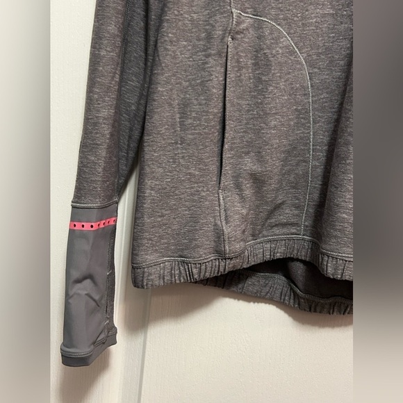 LULULEMON Pace Pusher 1/2 zip pullover top women’s 6 Heather gray pink mock neck - Picture 4 of 16